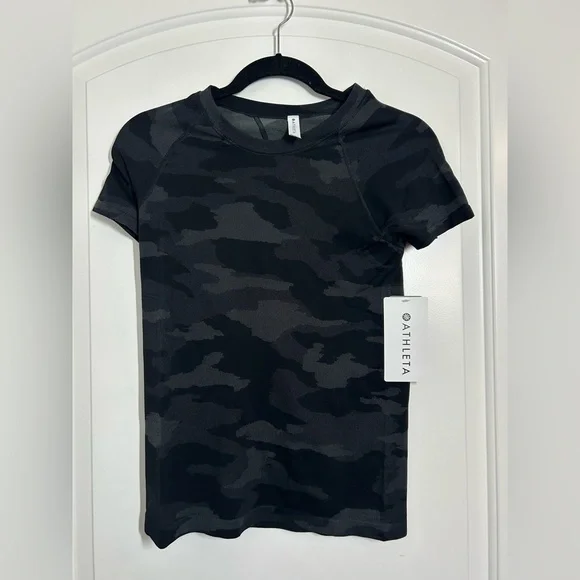 Athleta Momentum Camo Black Seamless T Shirt size small atheisure athletic NWT - Picture 1 of 13